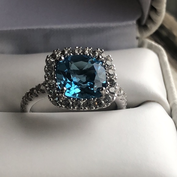 Blue topaz 4.66 carat diamond pave cocktail ring - gorgeous- size 7.25 -sterling - Picture 4 of 6